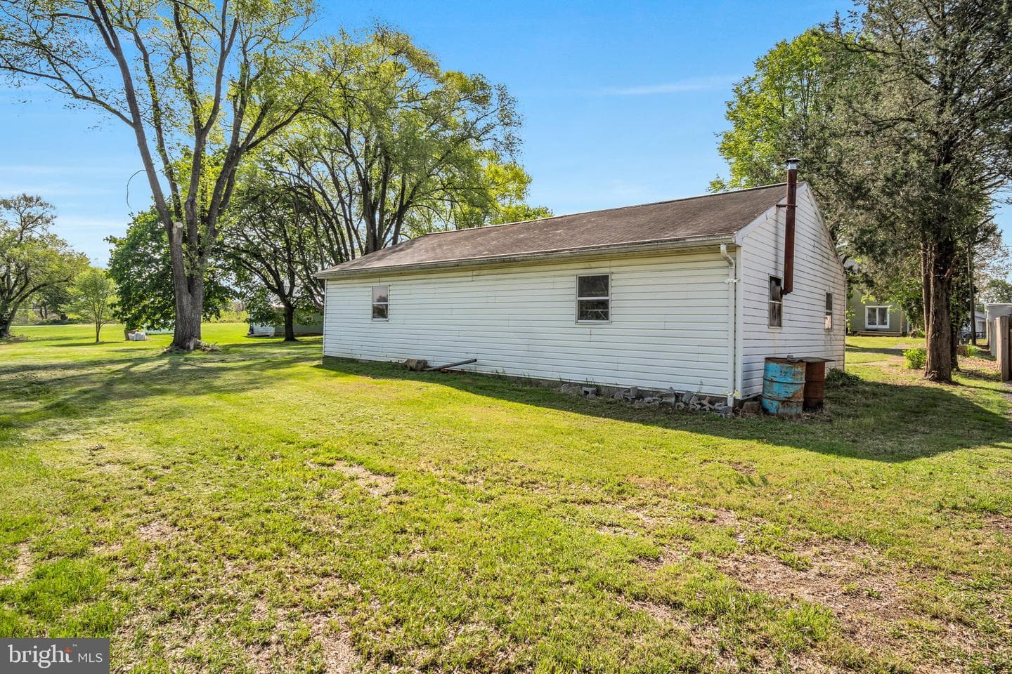 1948 W Trindle Road photo 37