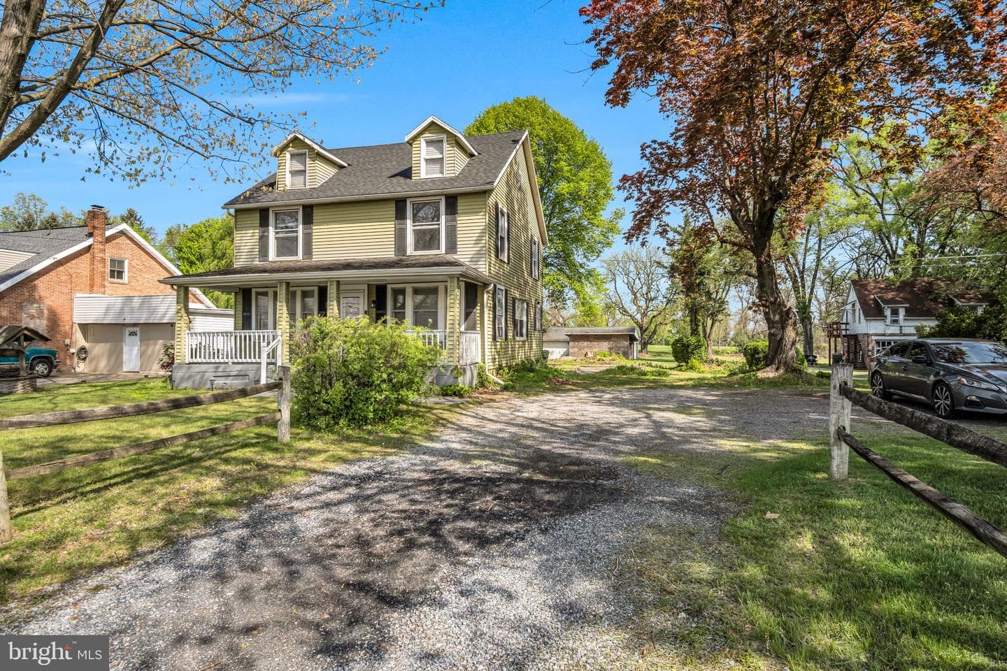 1948 W Trindle Road photo 4