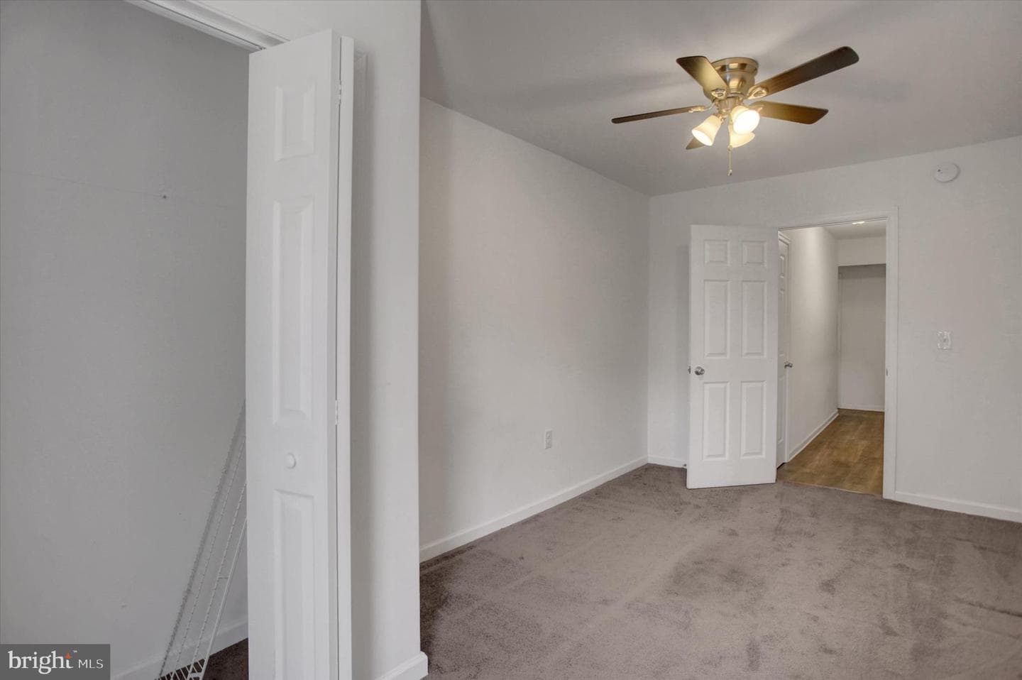 114 E Orange Street photo 16