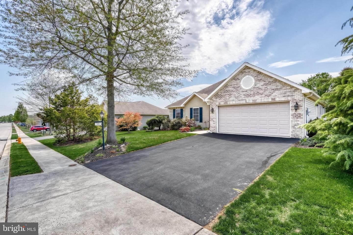 303 Touchstone Drive photo 4