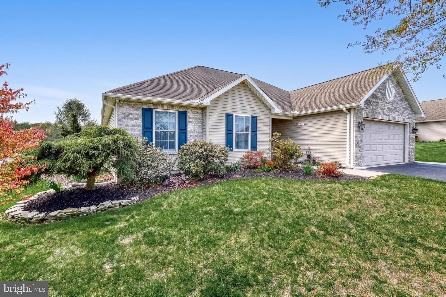 303 Touchstone Drive photo 5