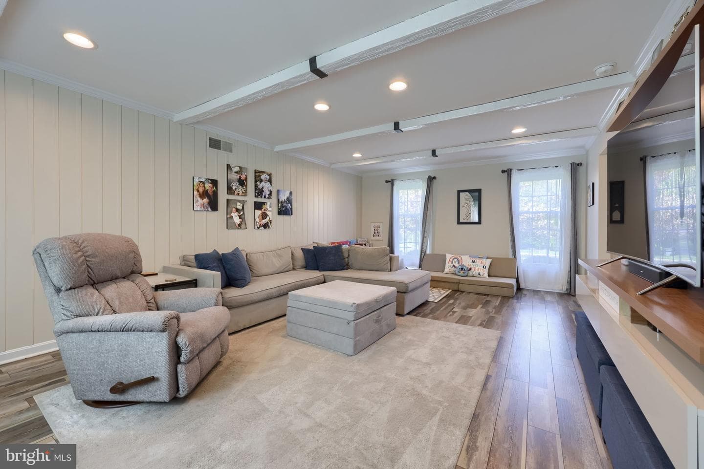 483 Woodcrest Drive photo 22