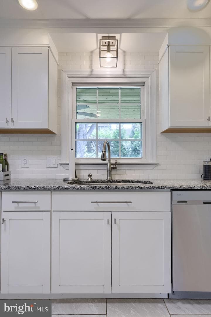 483 Woodcrest Drive photo 31