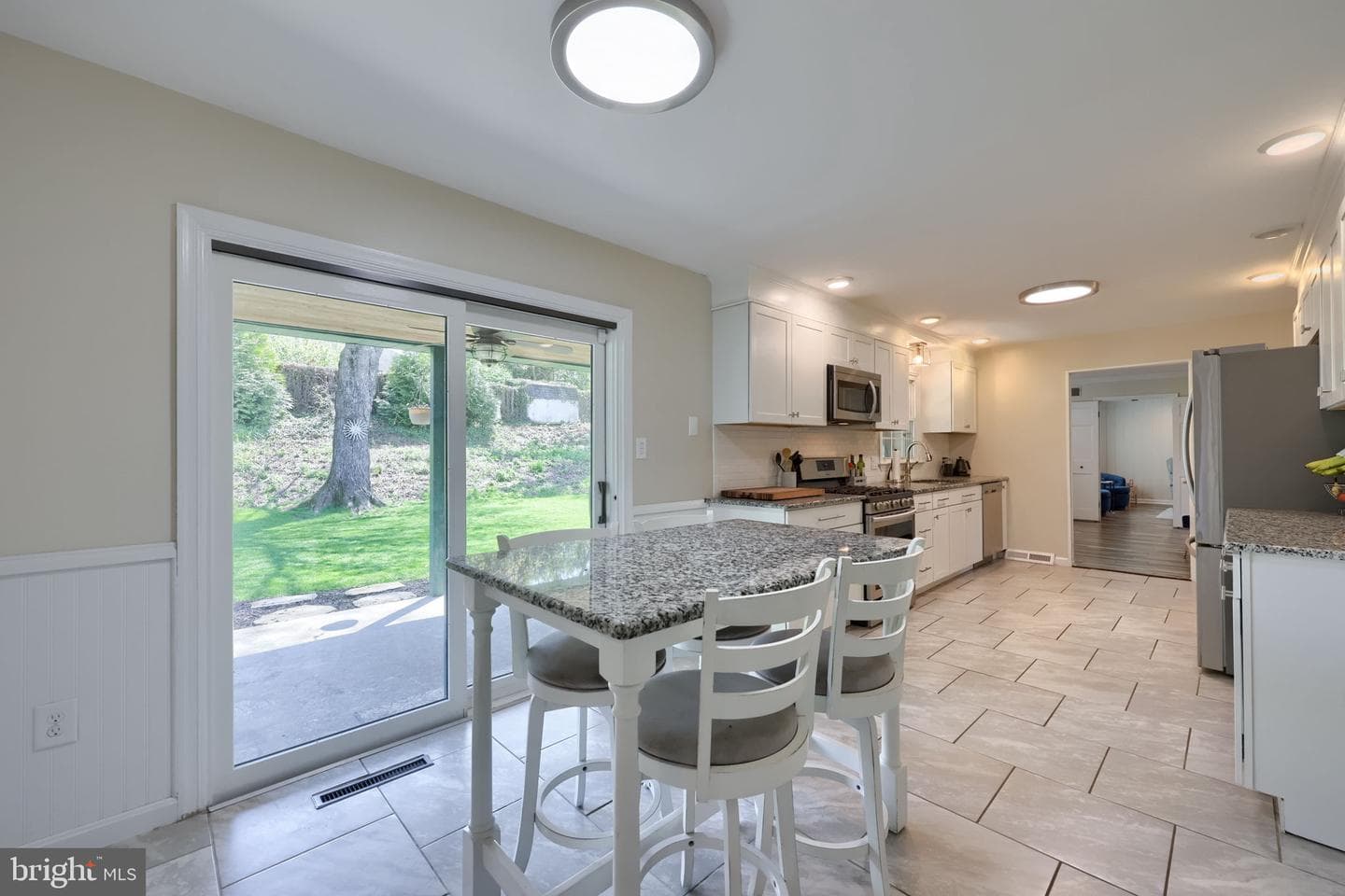 483 Woodcrest Drive photo 35