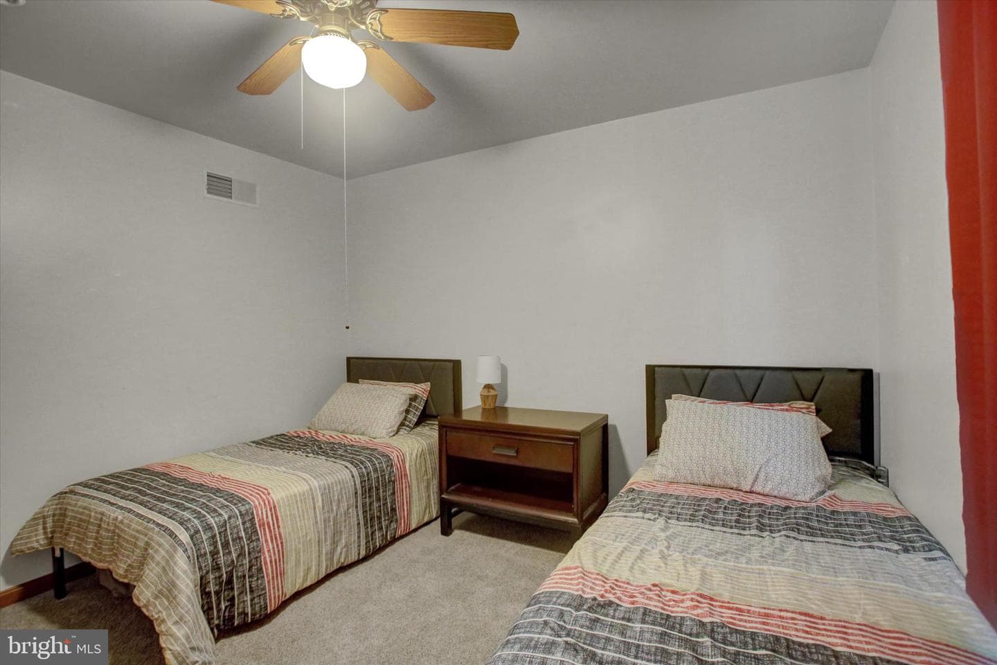 64 Diller Drive photo 32
