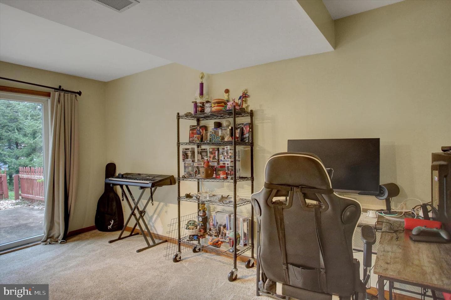 64 Diller Drive photo 42