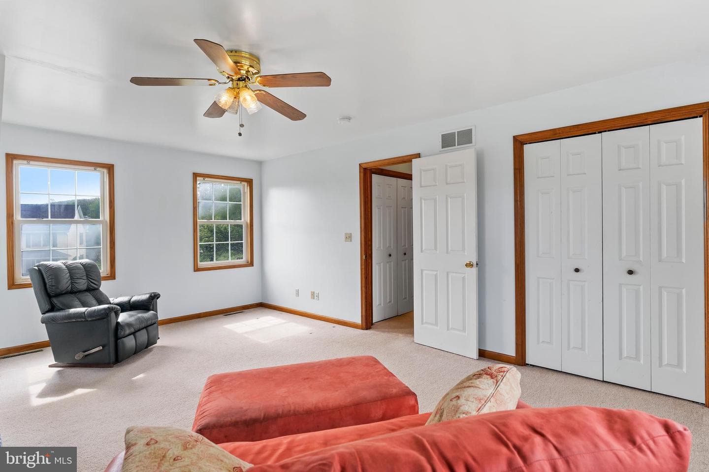 117 Woodview photo 18