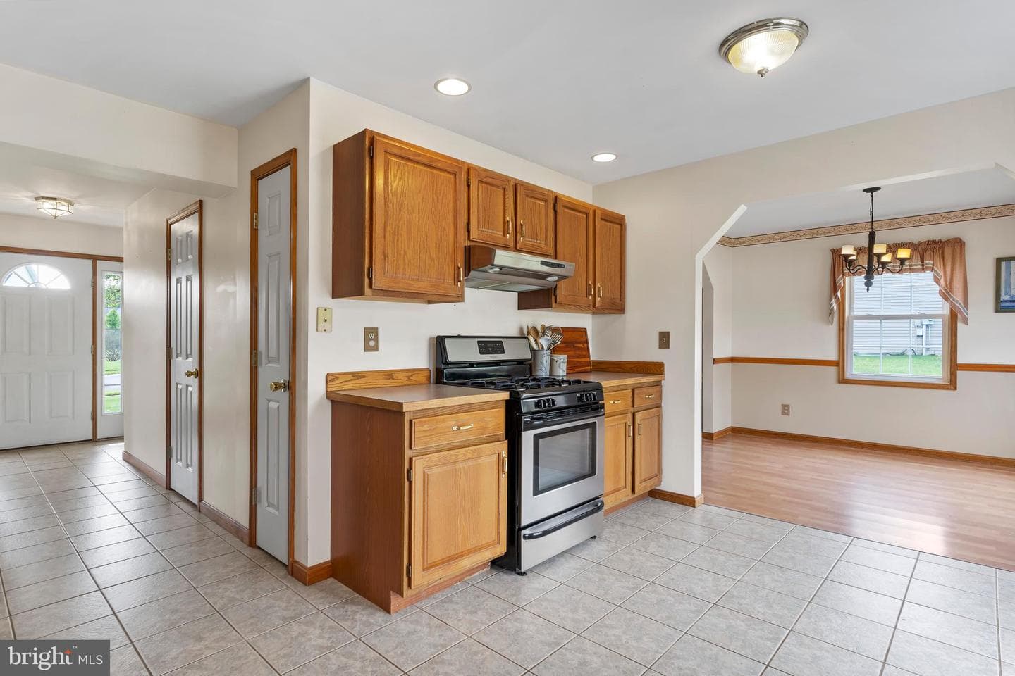 117 Woodview photo 6