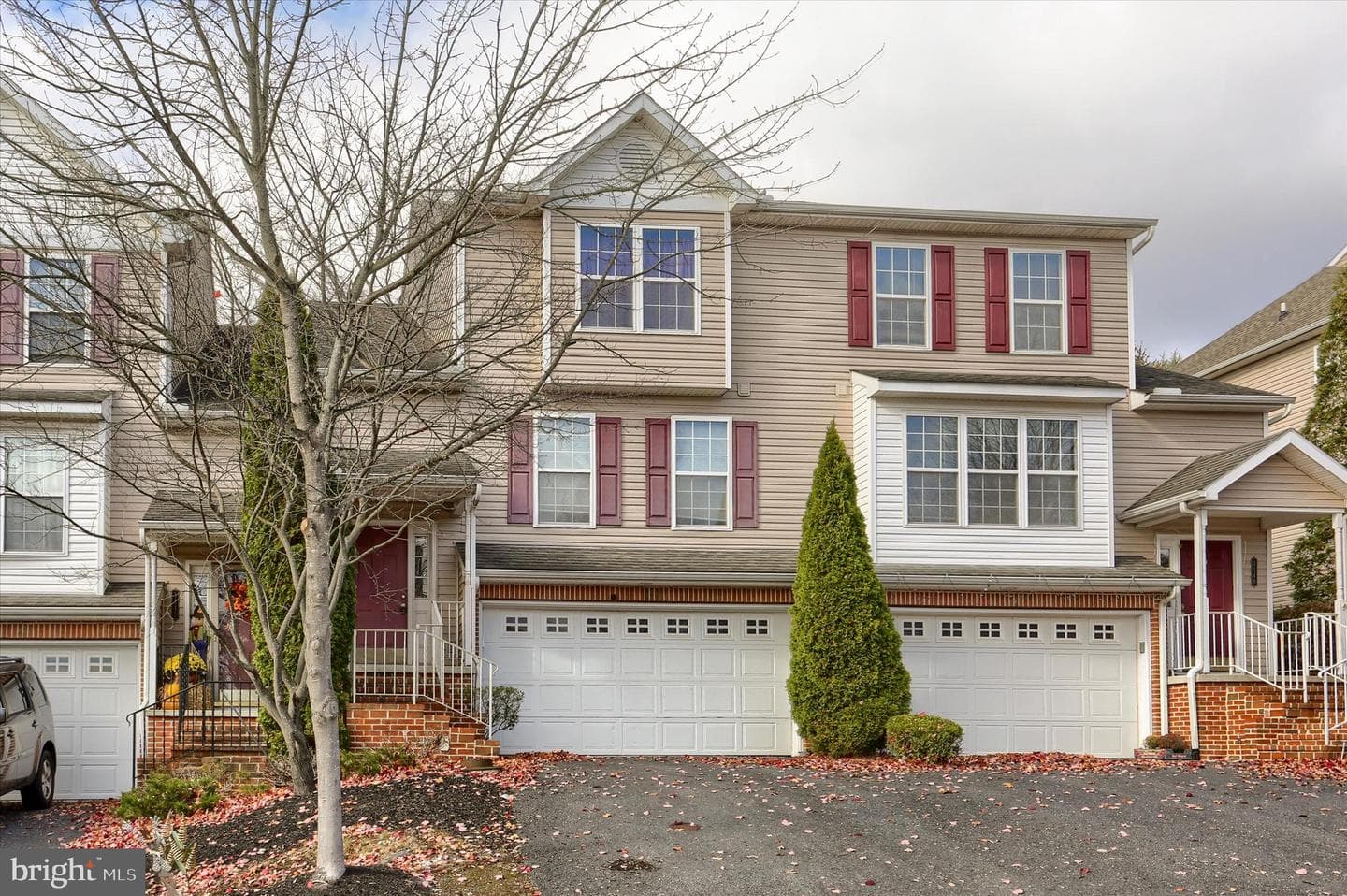 1147 Cross Creek Drive photo 3