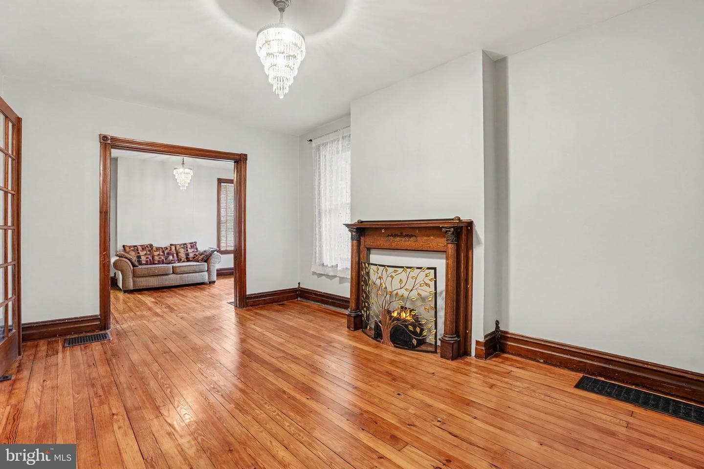 236 S West Street photo 4