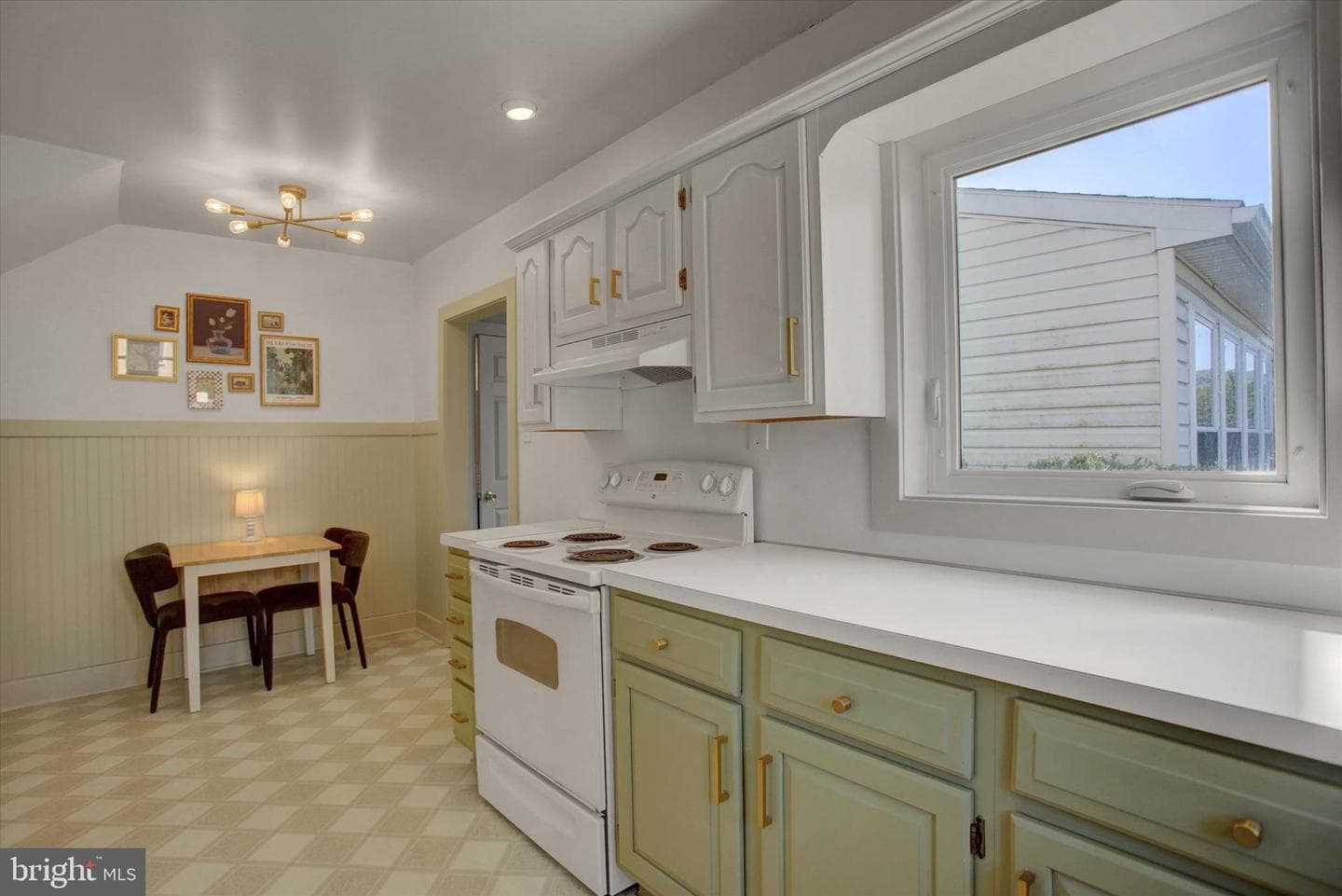 225 Pine Road photo 14