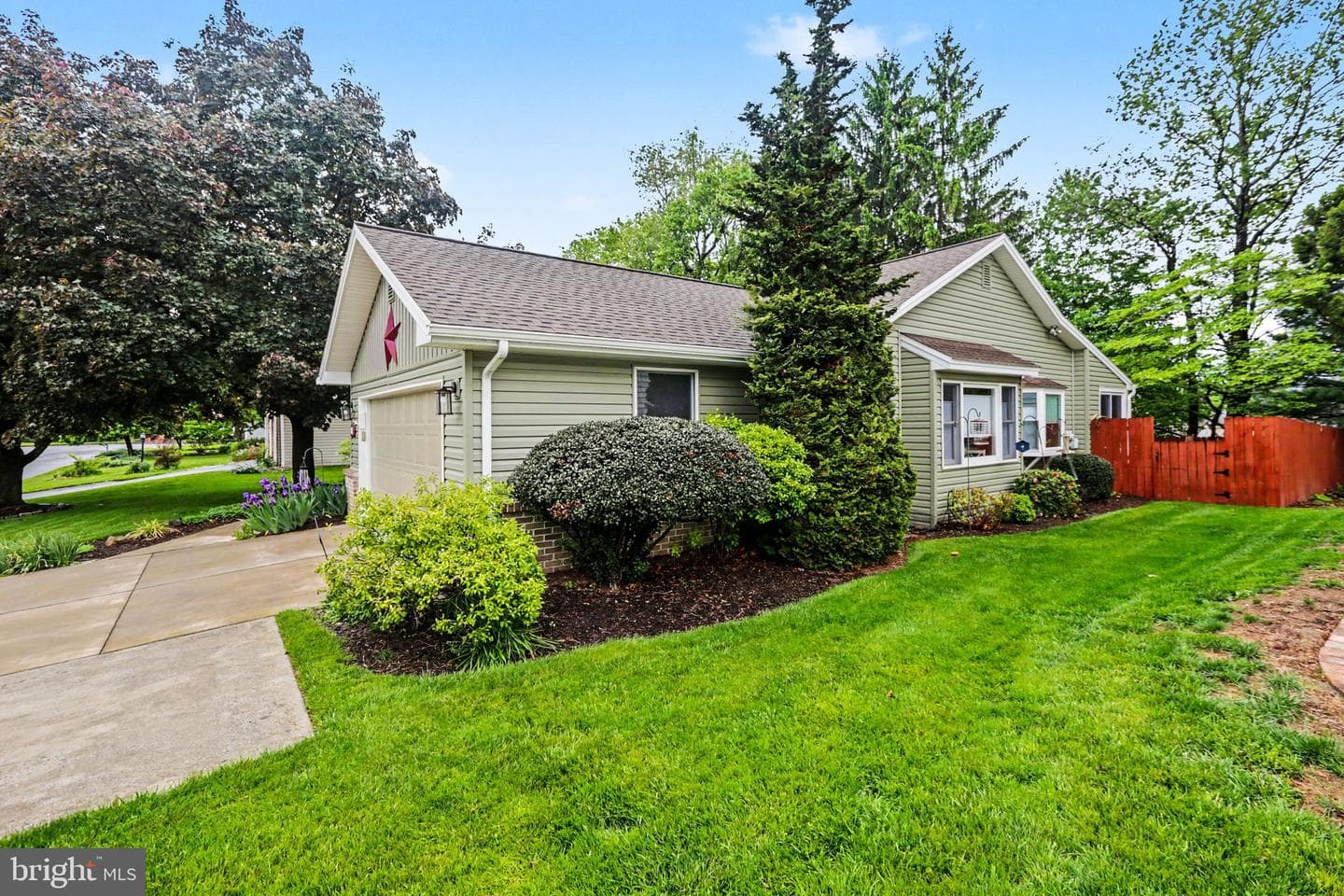 82 Fairway Drive photo 37