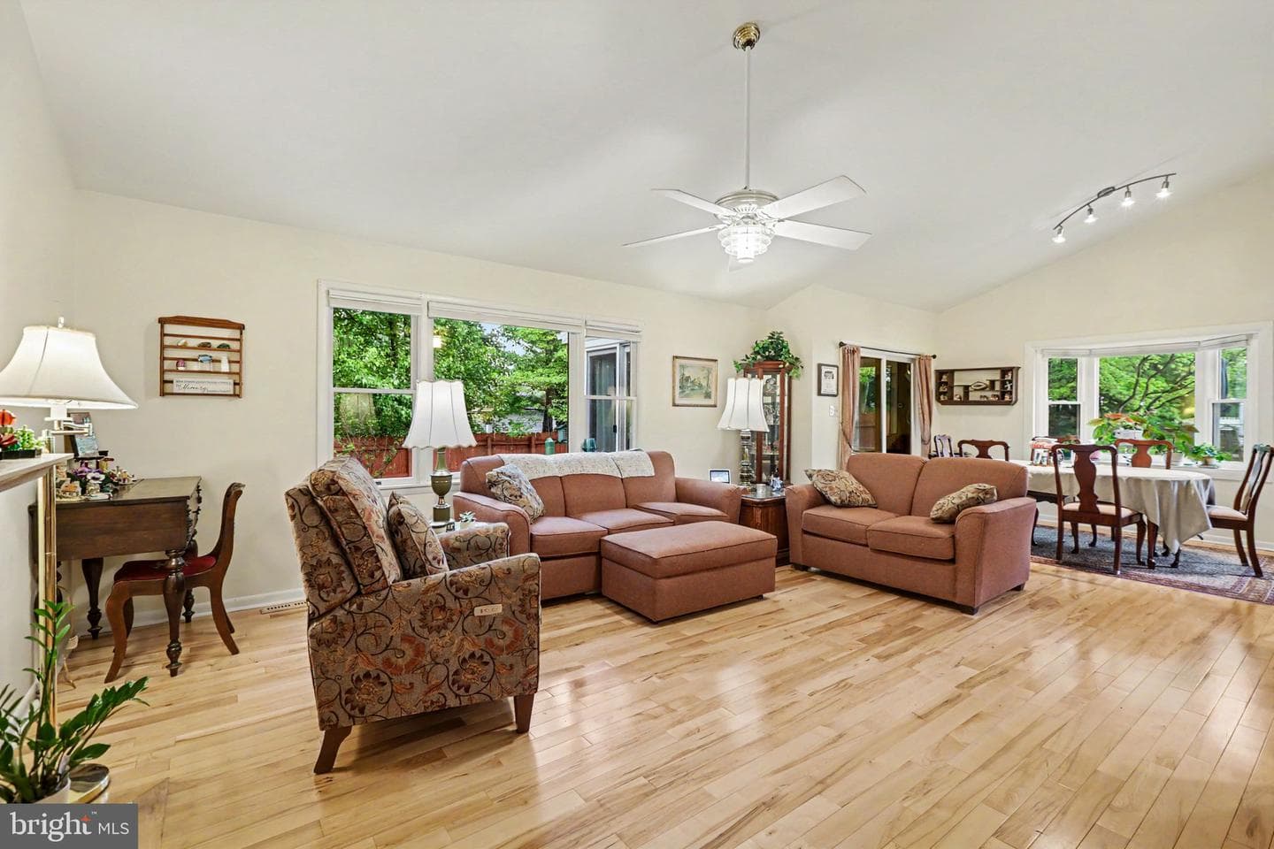 82 Fairway Drive photo 6