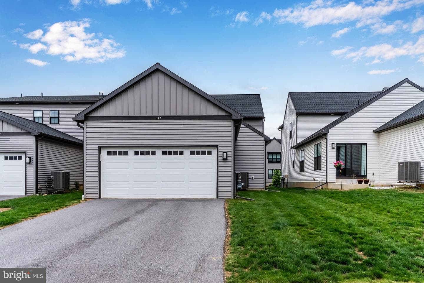 117 Larkin Drive photo 37