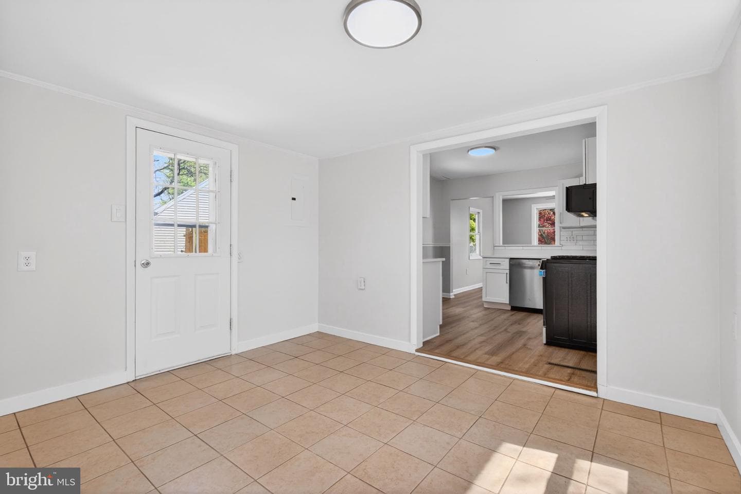 340 Charles Road photo 13