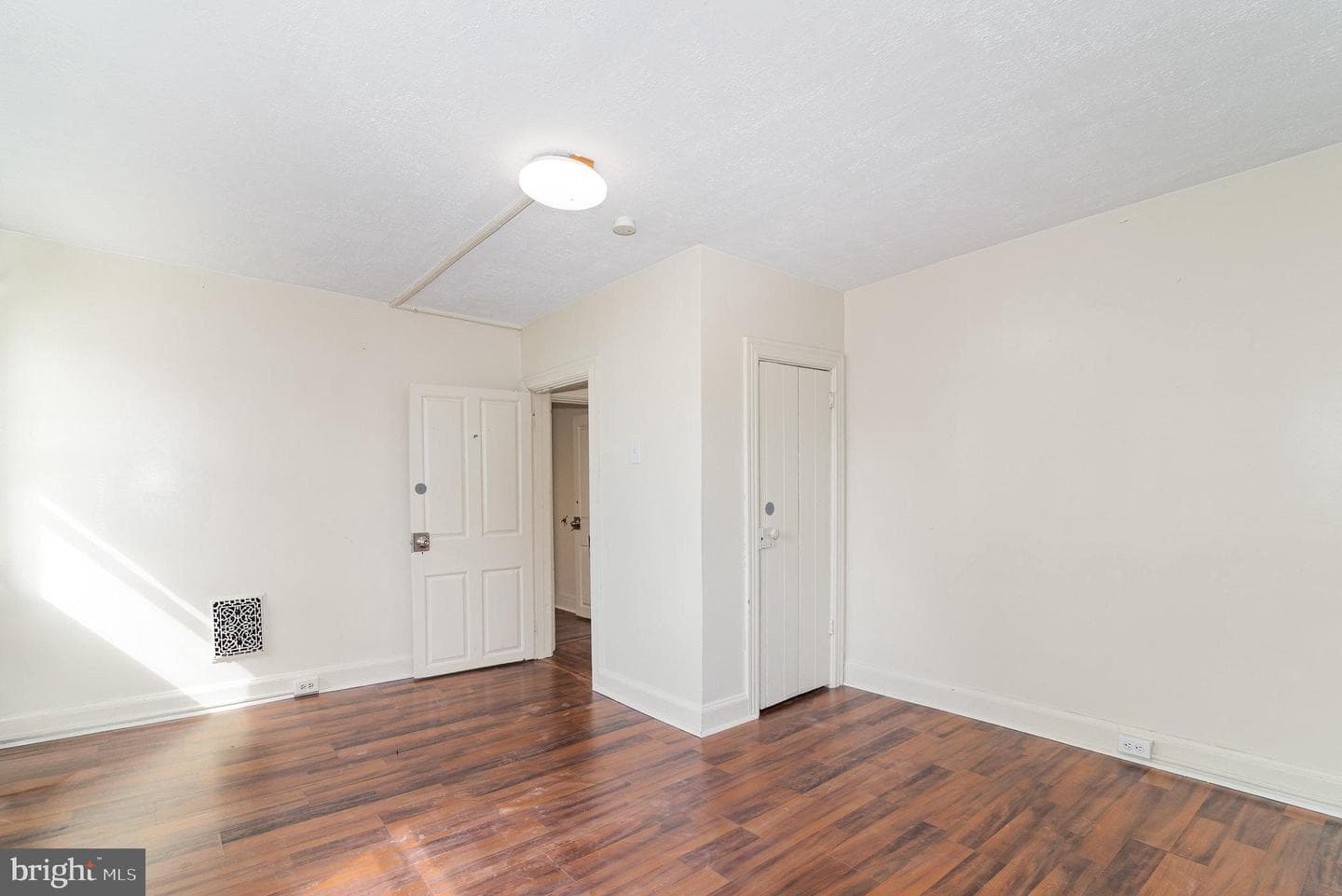 3311 Chestnut St photo 11