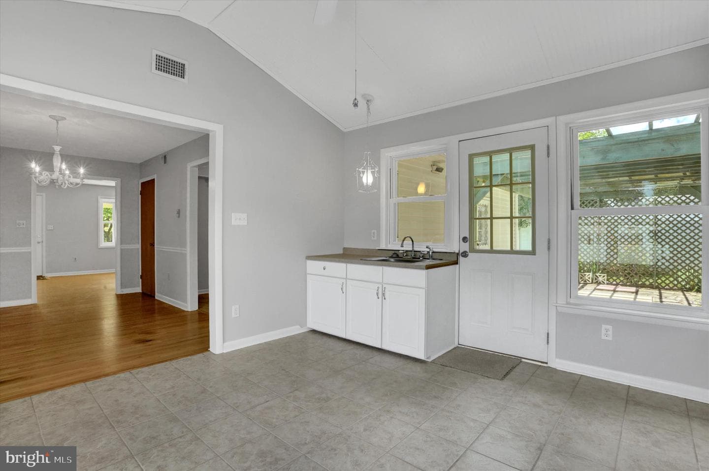 415 Alison Avenue photo 13