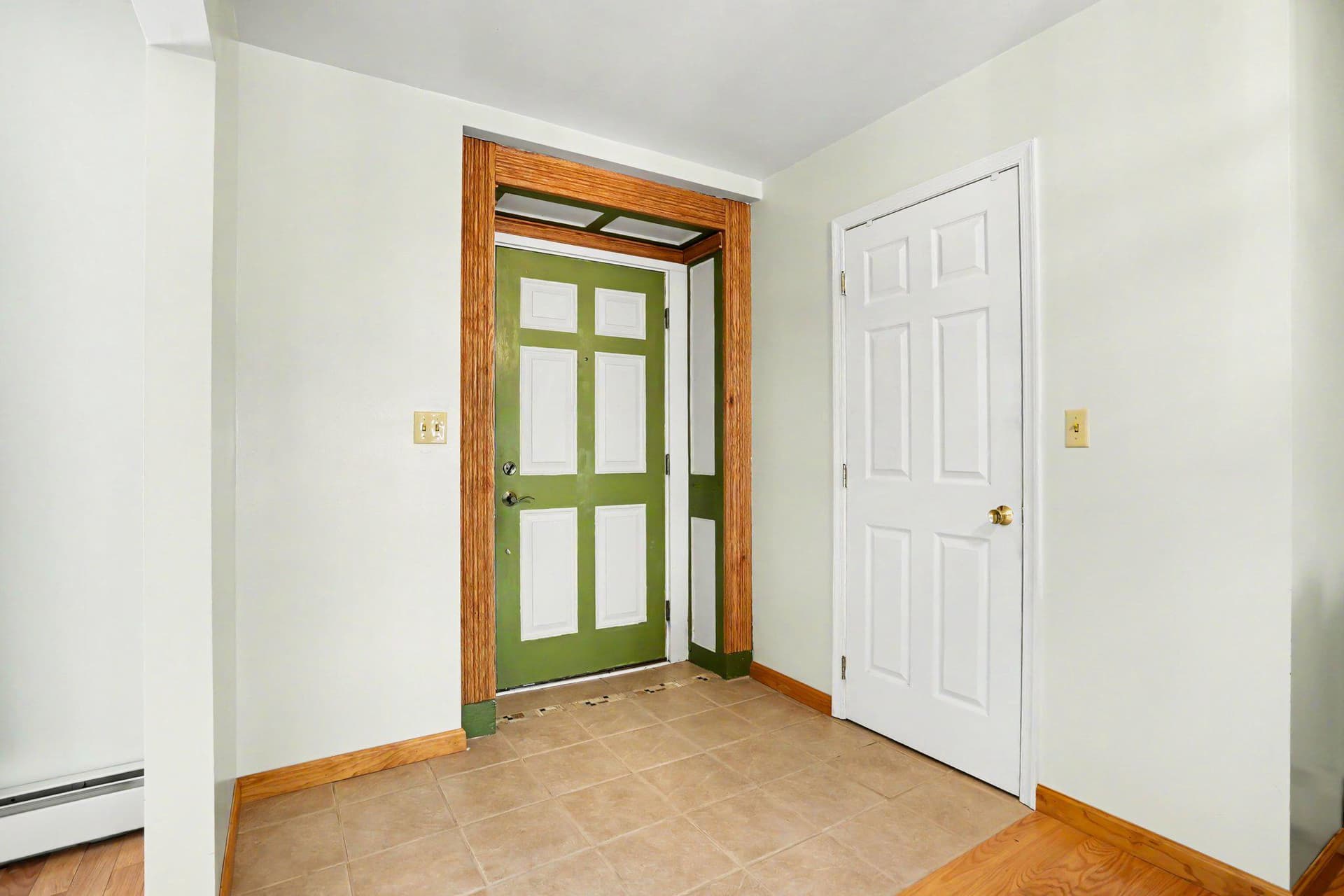 9 E Main Street photo 4
