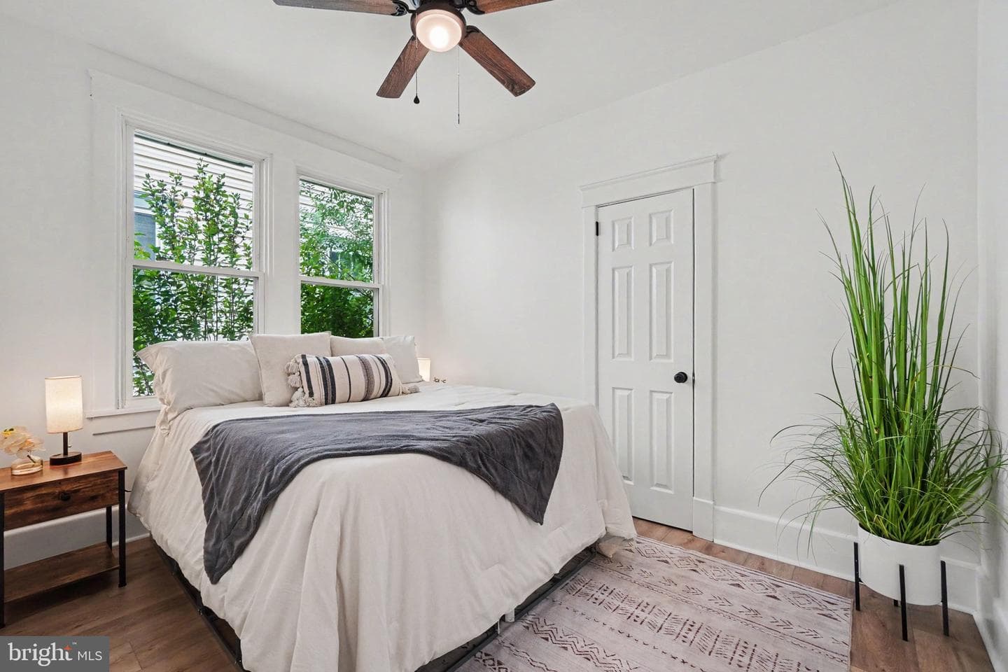 329 Franklin Street photo 12