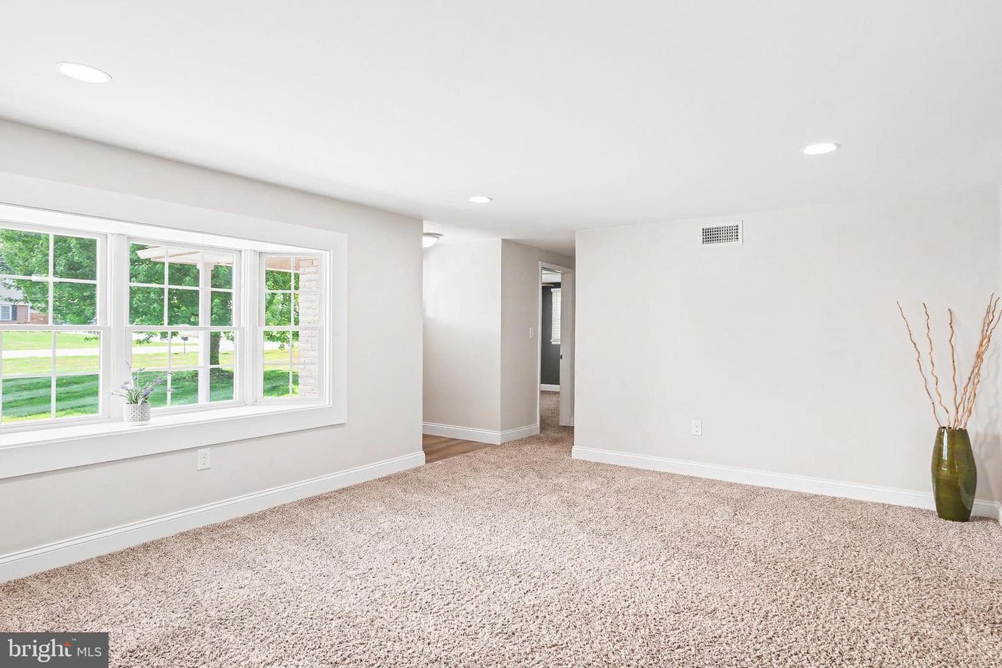 930 Hamilton Street photo 7