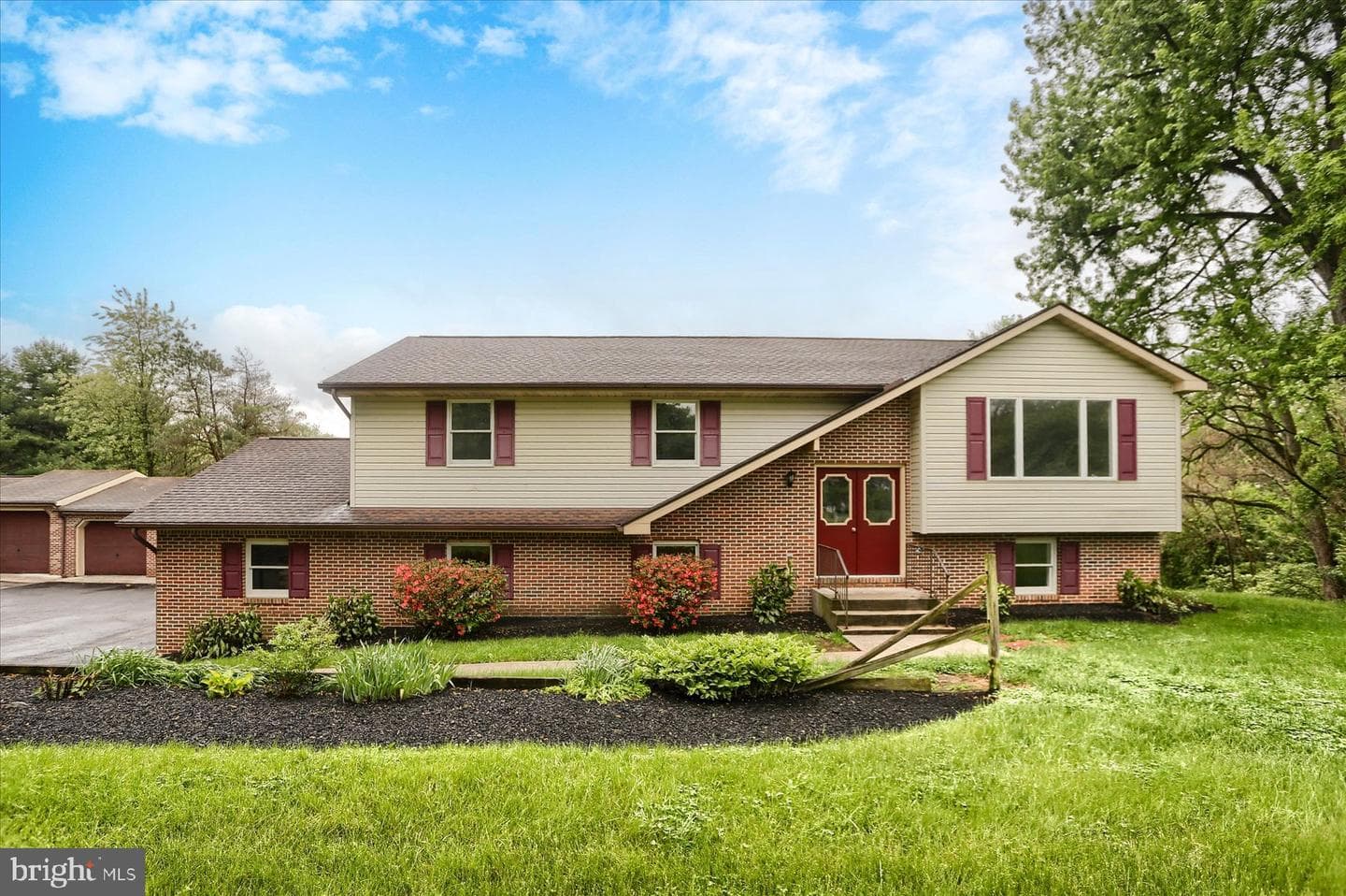167 Ken-Lin Drive photo 1