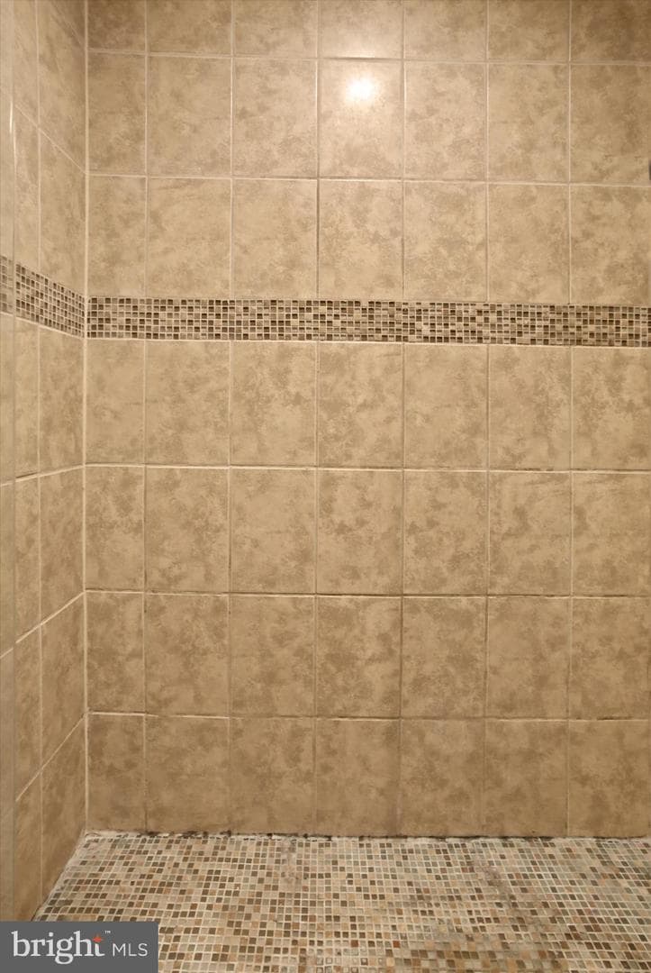 8 Campbell Pl photo 23