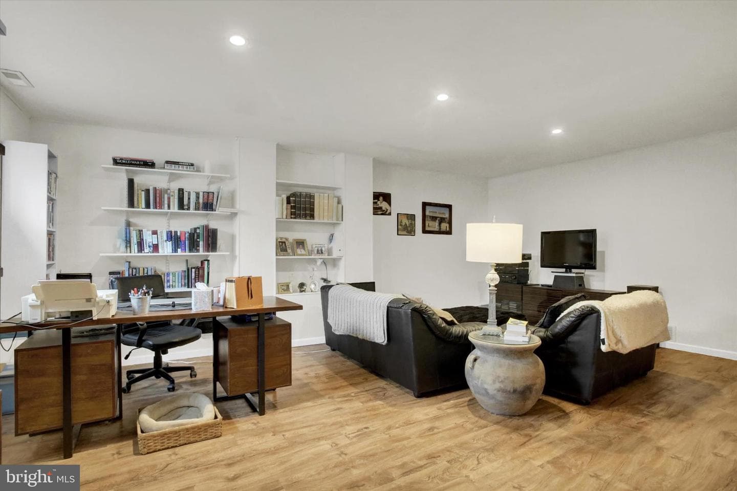 8 Campbell Pl photo 31