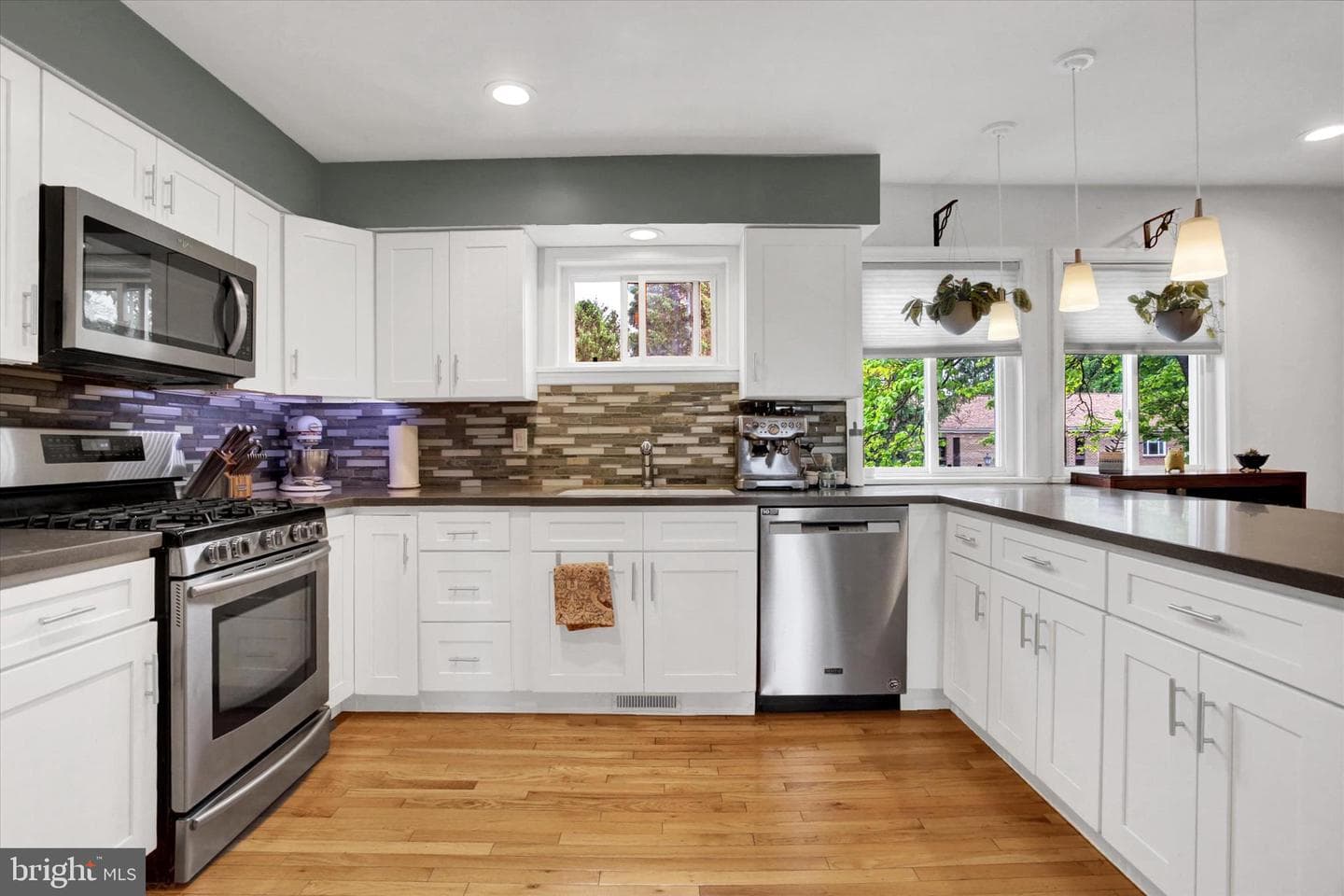 8 Campbell Pl photo 8
