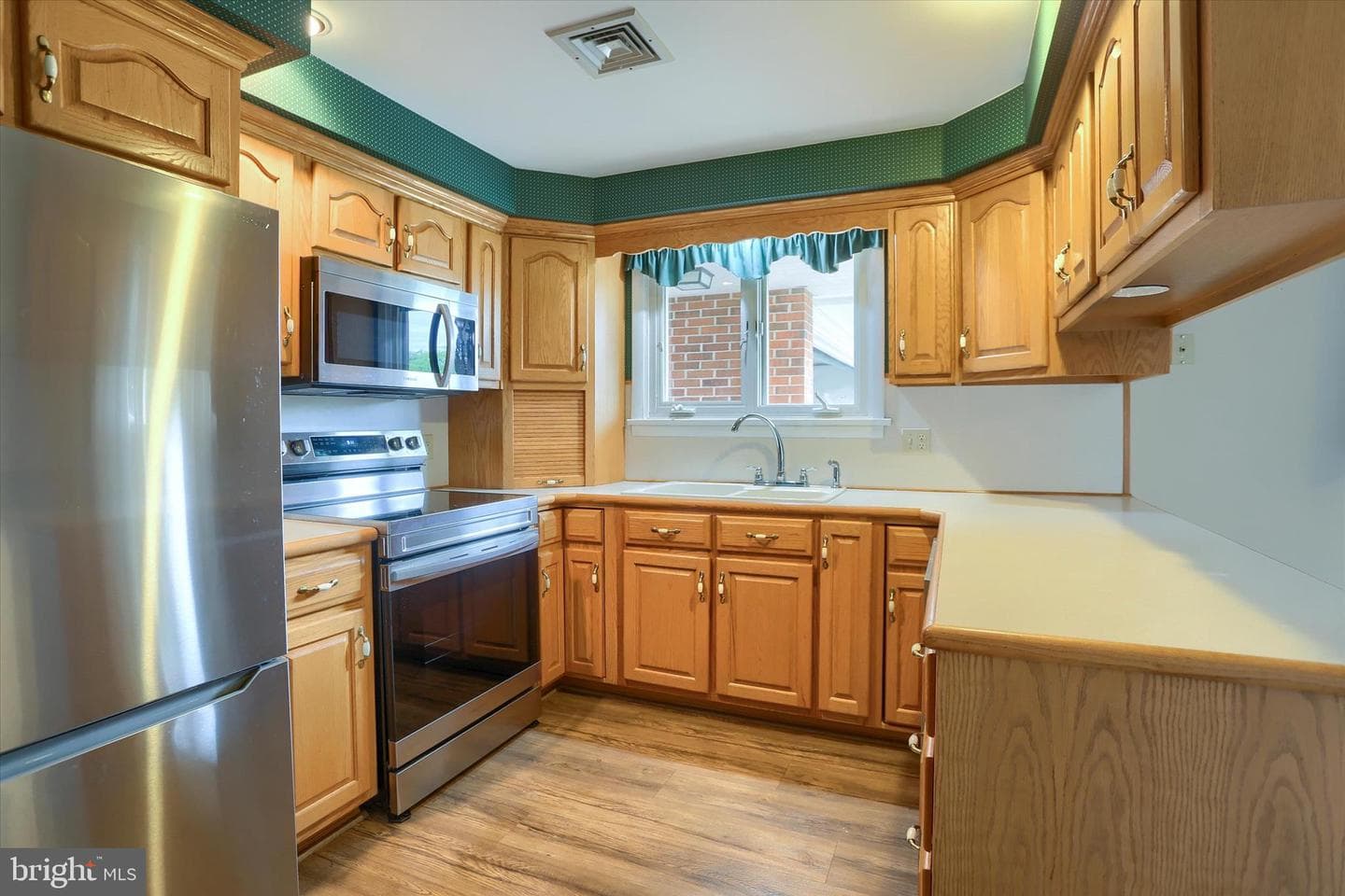 1003 Charles Street photo 11