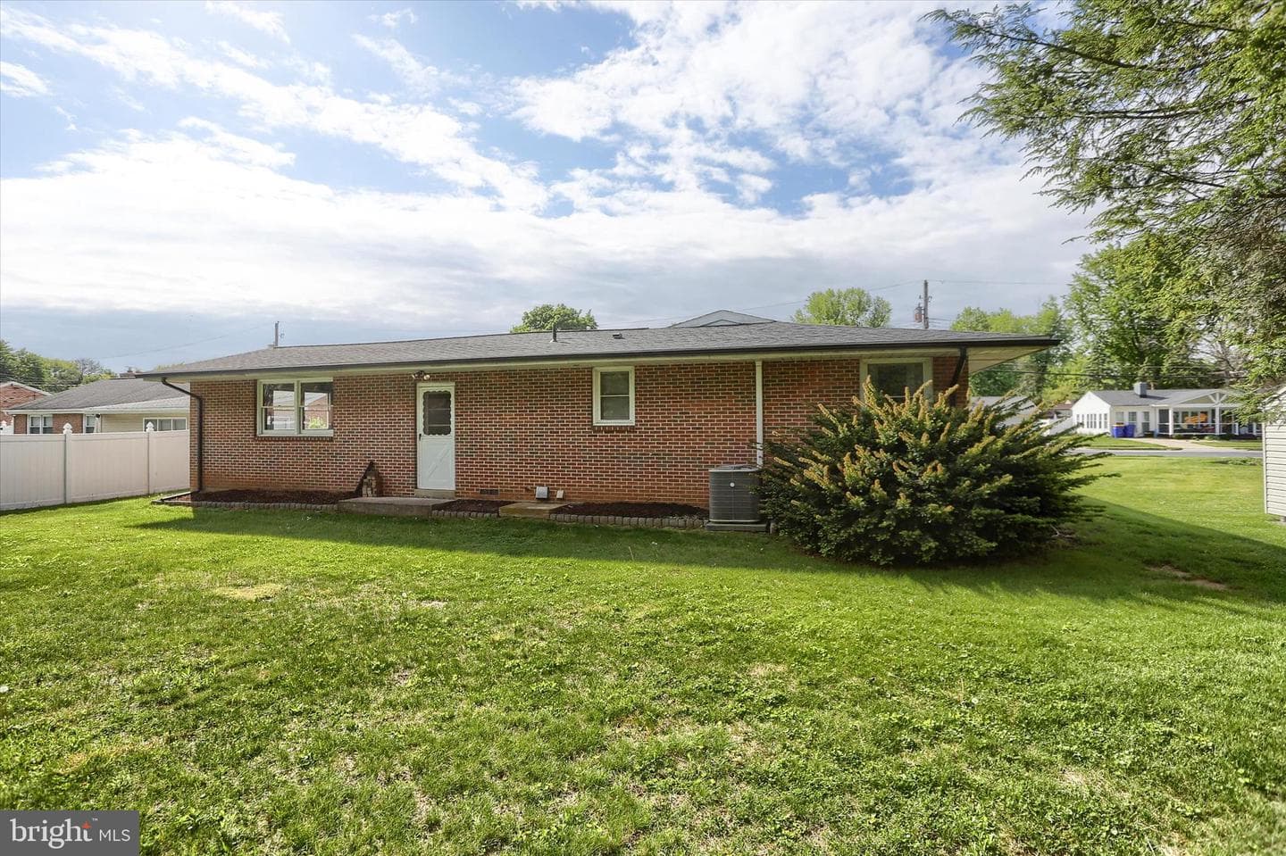1003 Charles Street photo 38