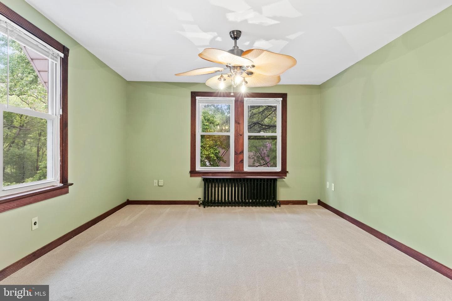 120 Yates St photo 35