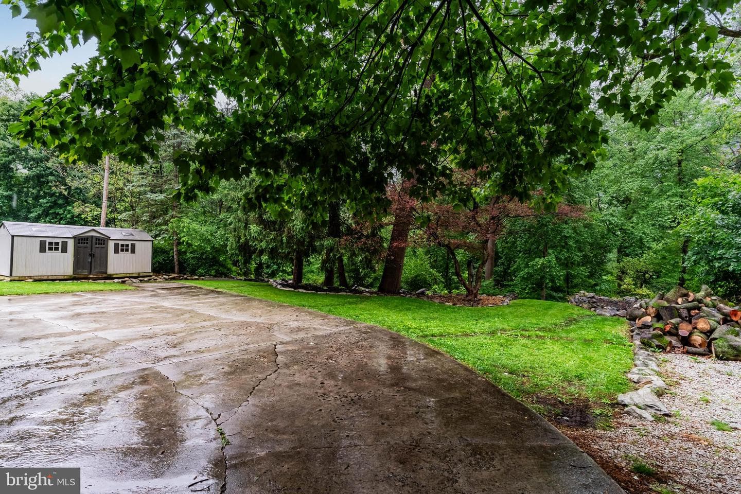 120 Yates St photo 42