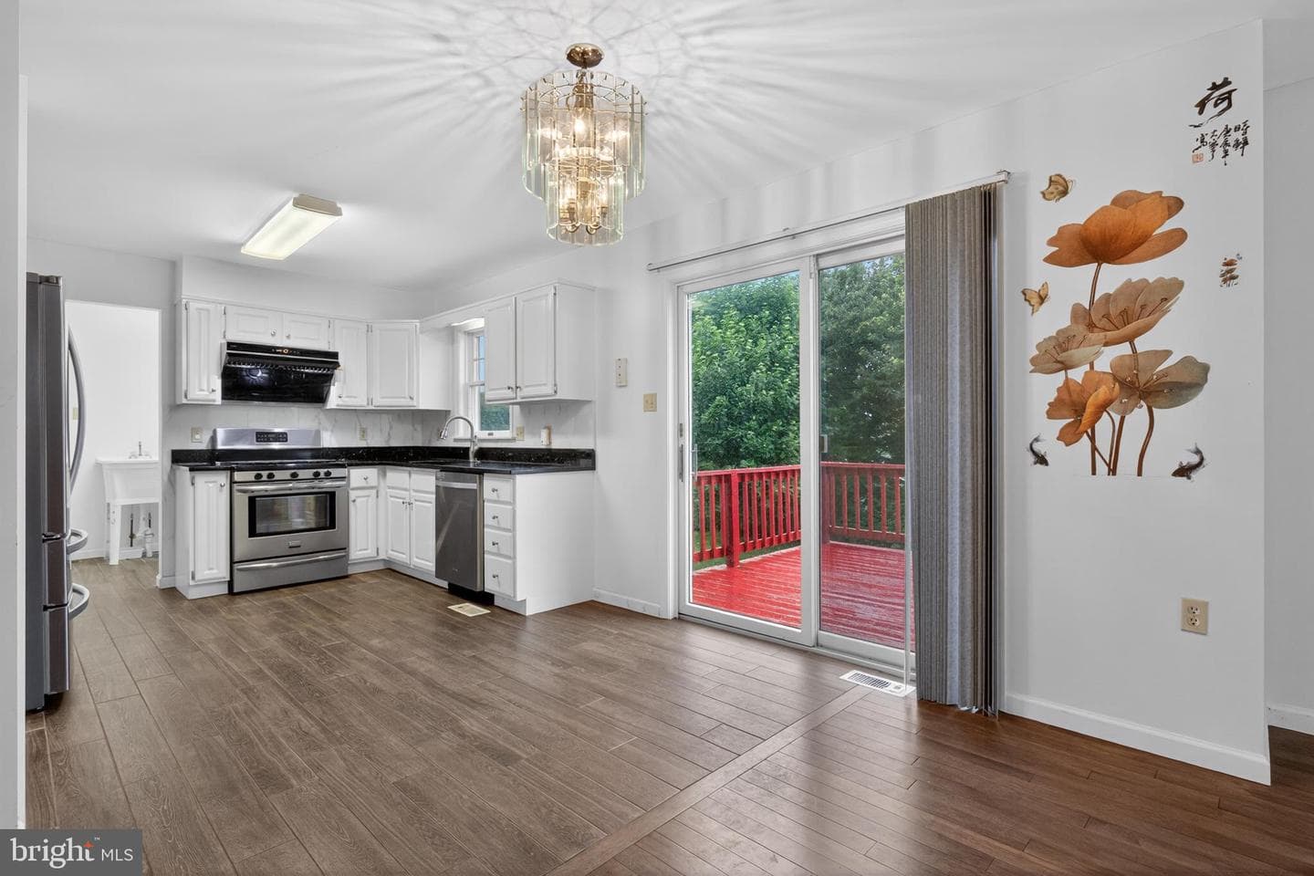 2 Windsor Way photo 15