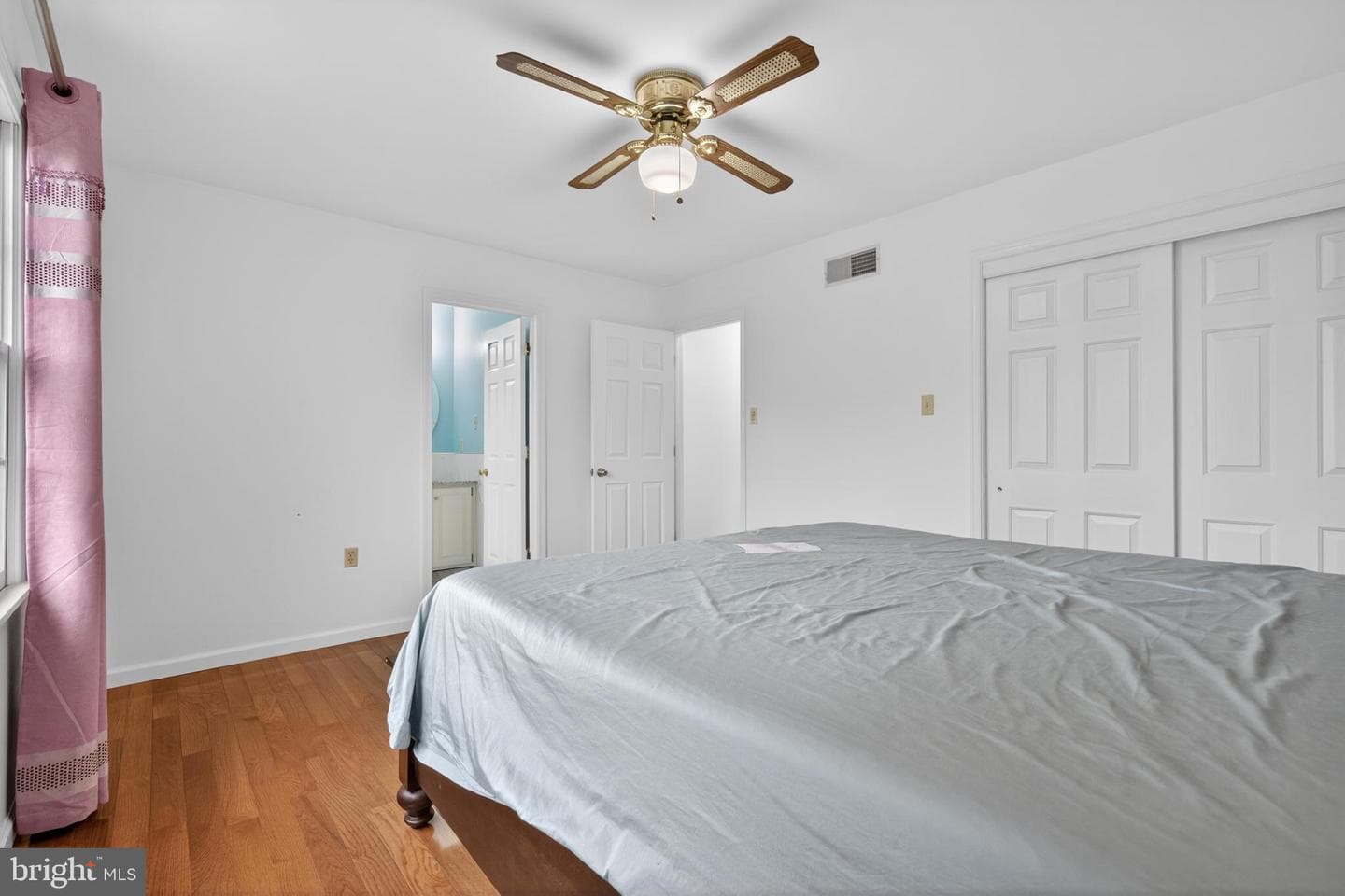 2 Windsor Way photo 25