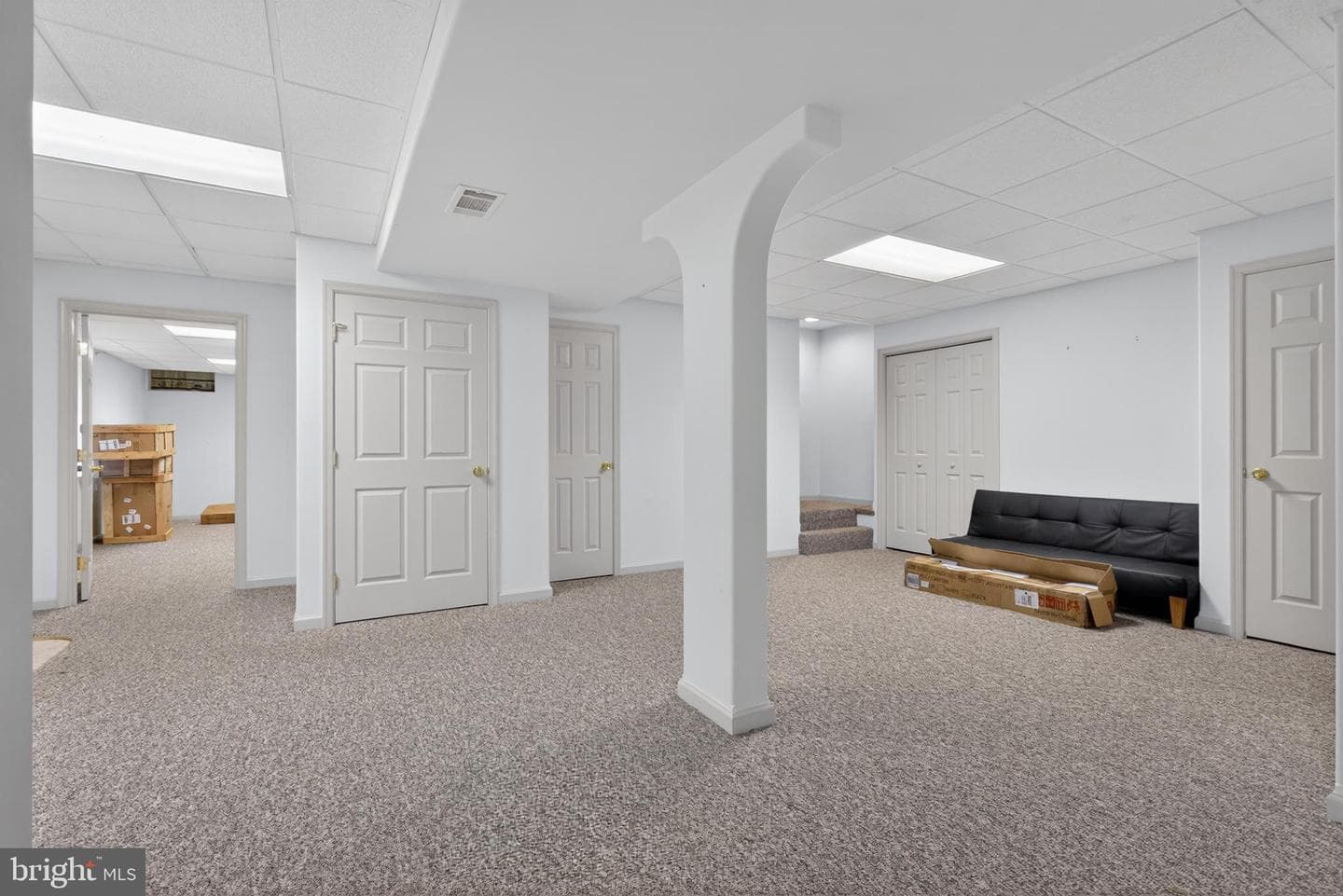 2 Windsor Way photo 28