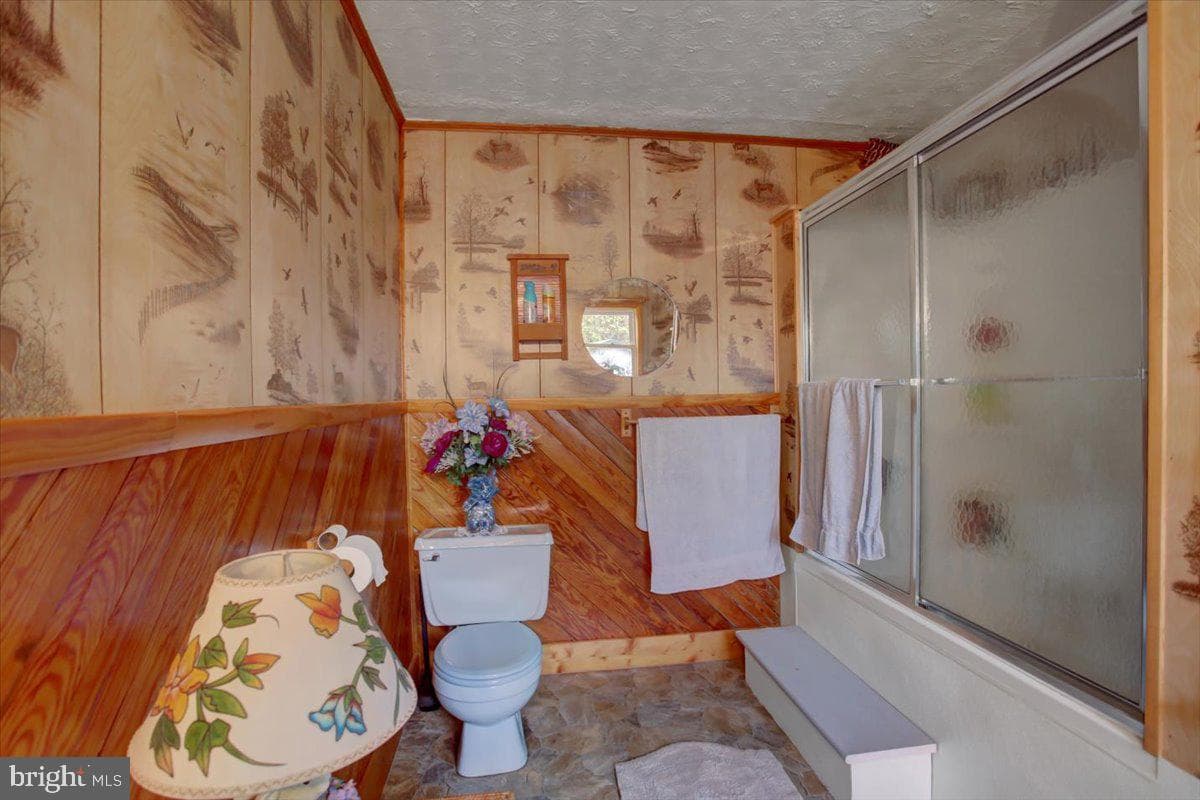 351 E Burd Street photo 18