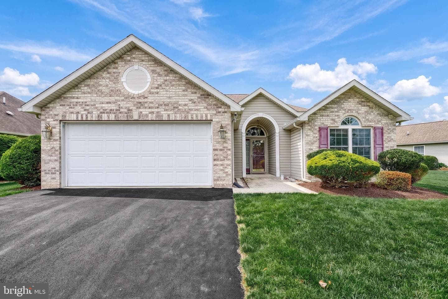 61 Longwood Drive photo 1