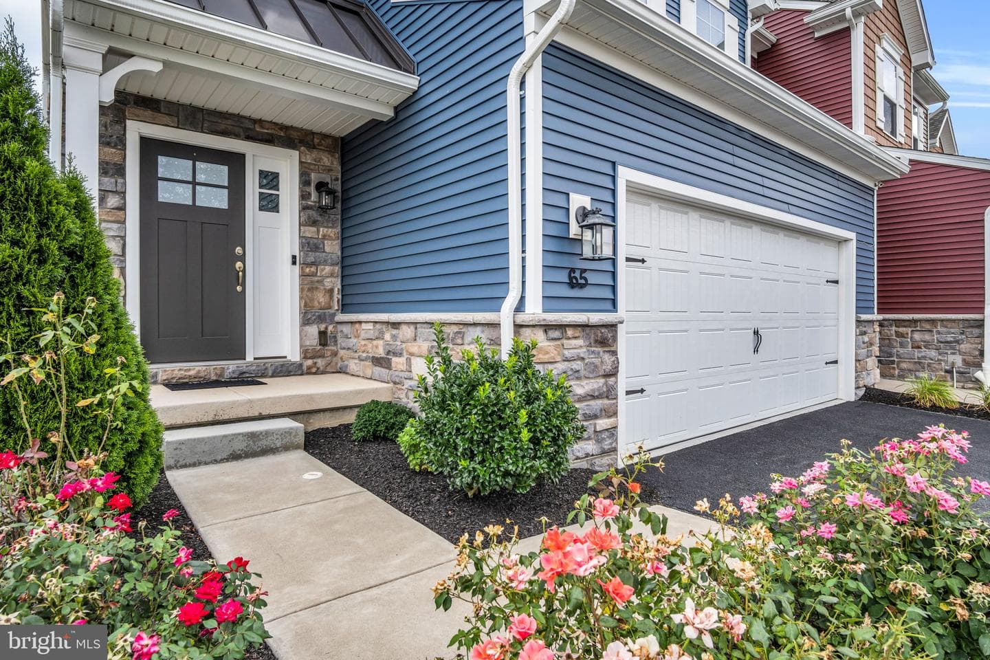 65 Simon Court photo 2