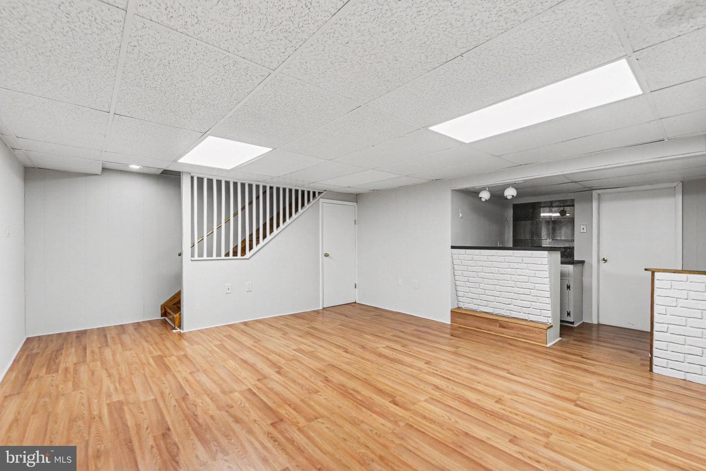 137 W Vine Street photo 12