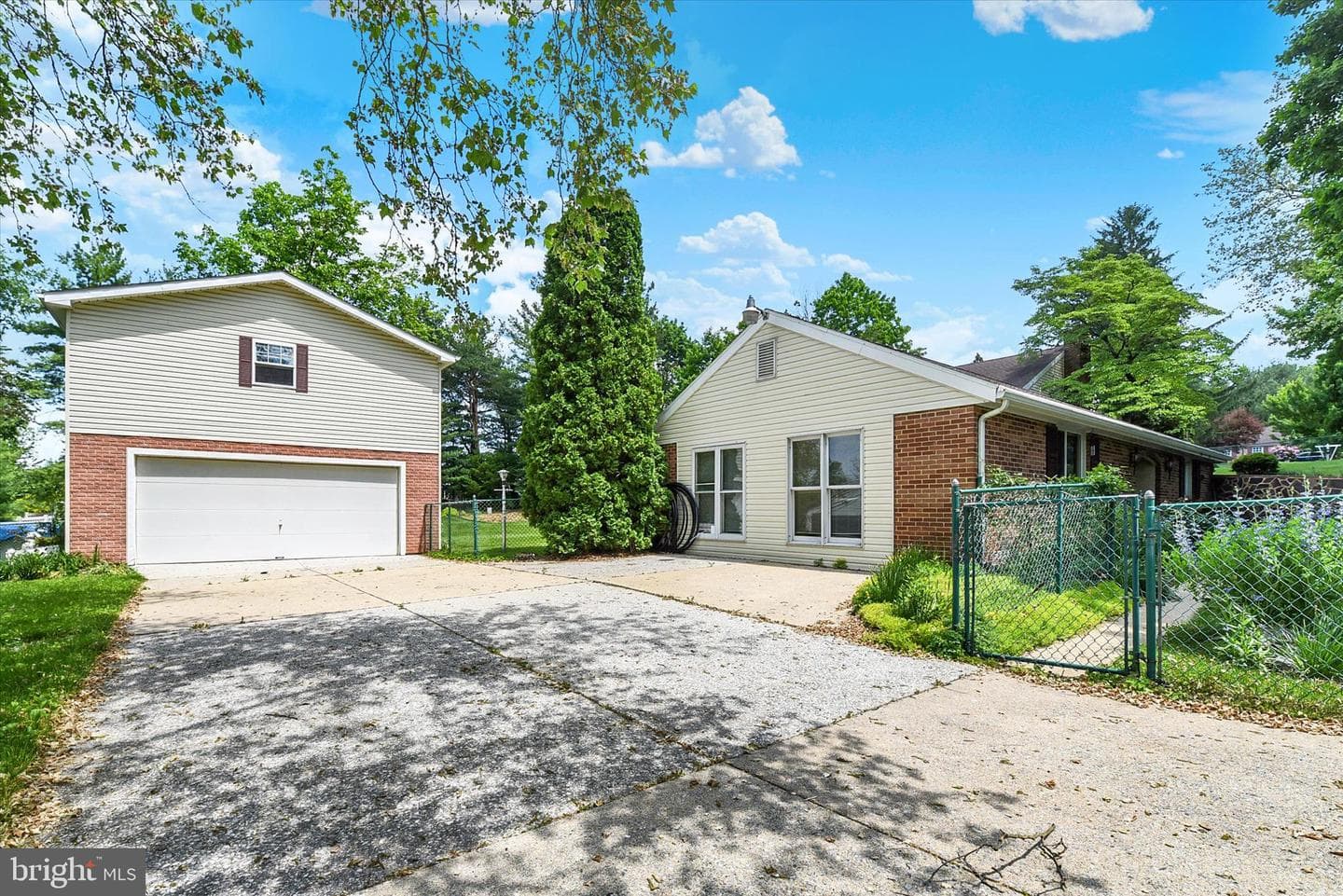 10 Field Stone Drive photo 6