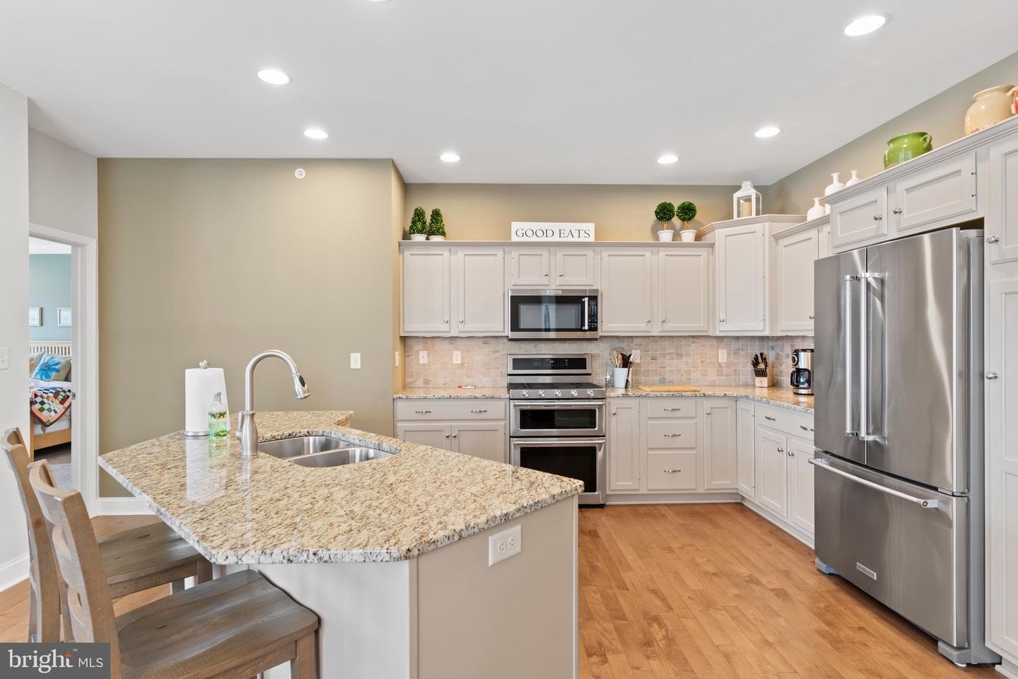 6245 Rivendale Court photo 8