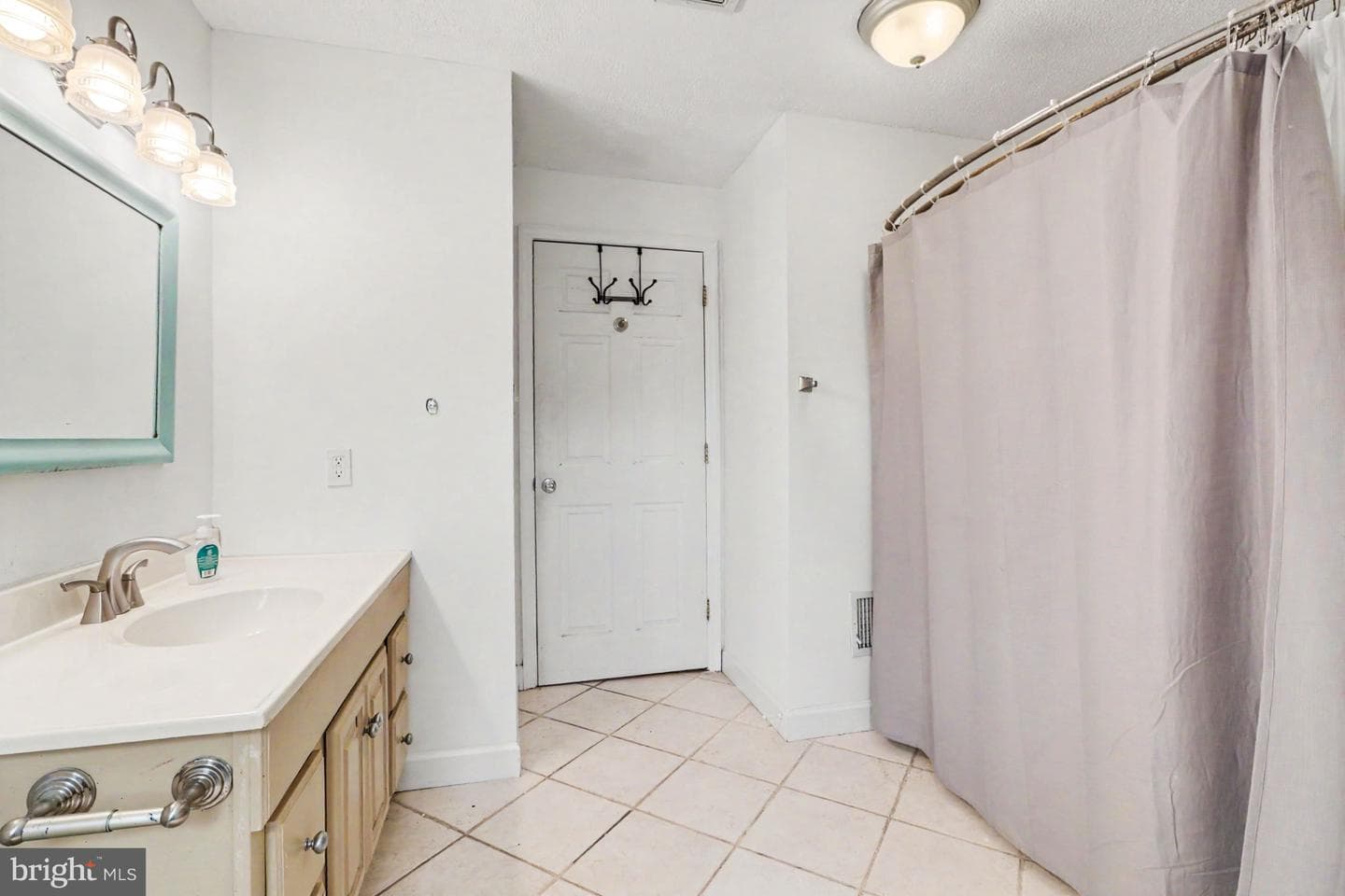 19 Forest Lane photo 14