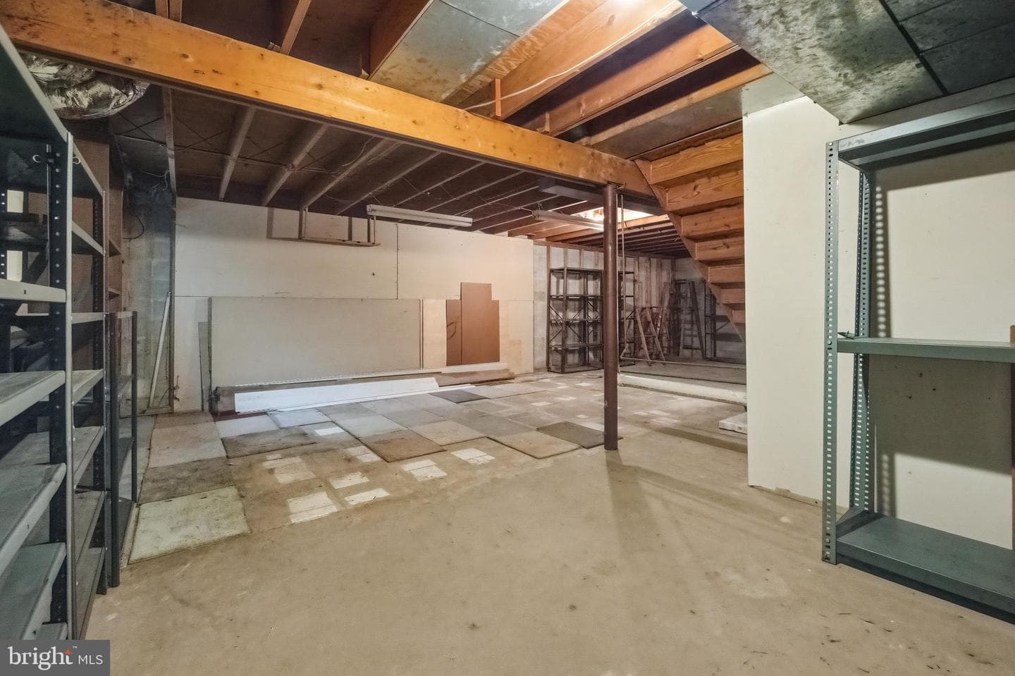 5500 Gloucester Street photo 20