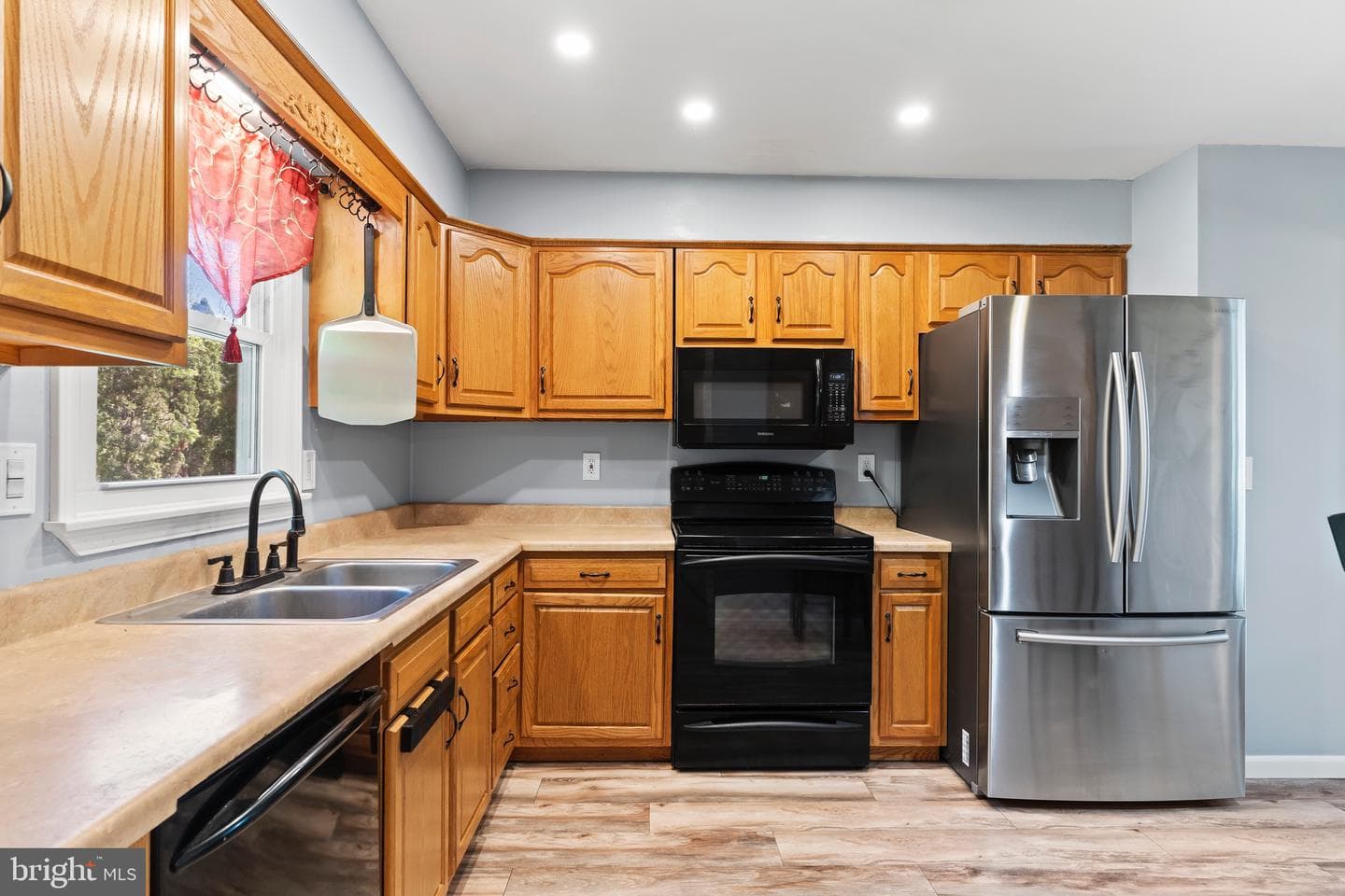 4831 Charles Road photo 4