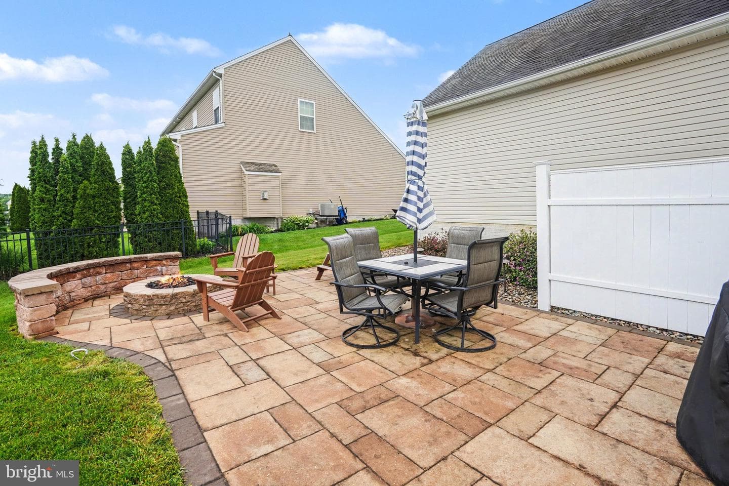 18 Oyster Bay Drive photo 34