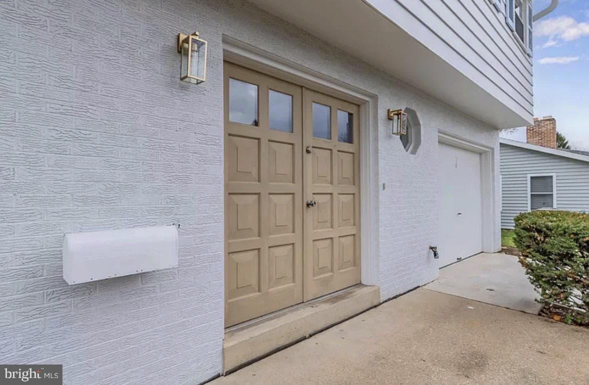7 Center Drive photo 5