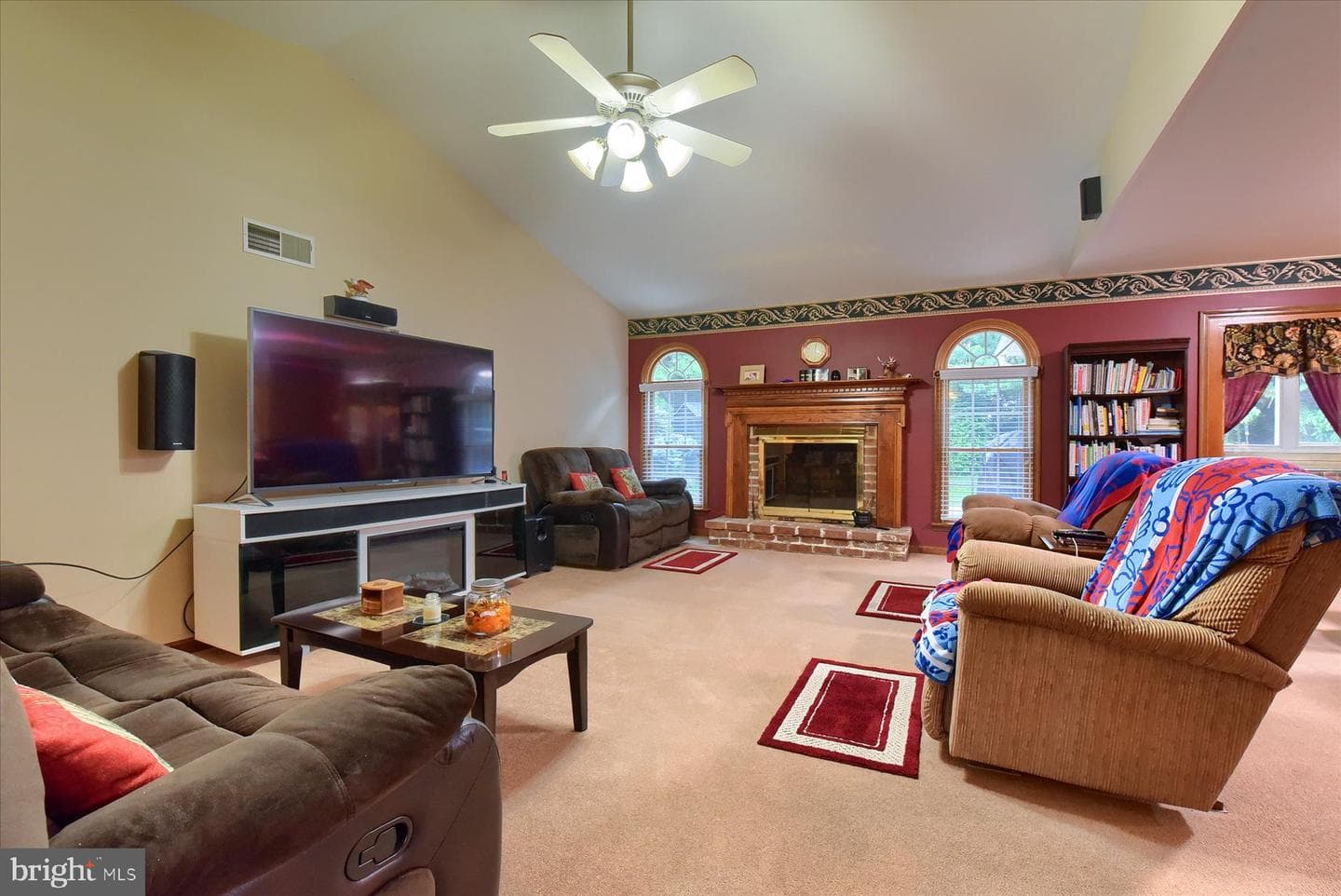 3 Wineberry Dr photo 6