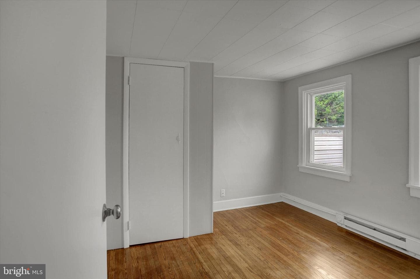 146 E Penn Street photo 14