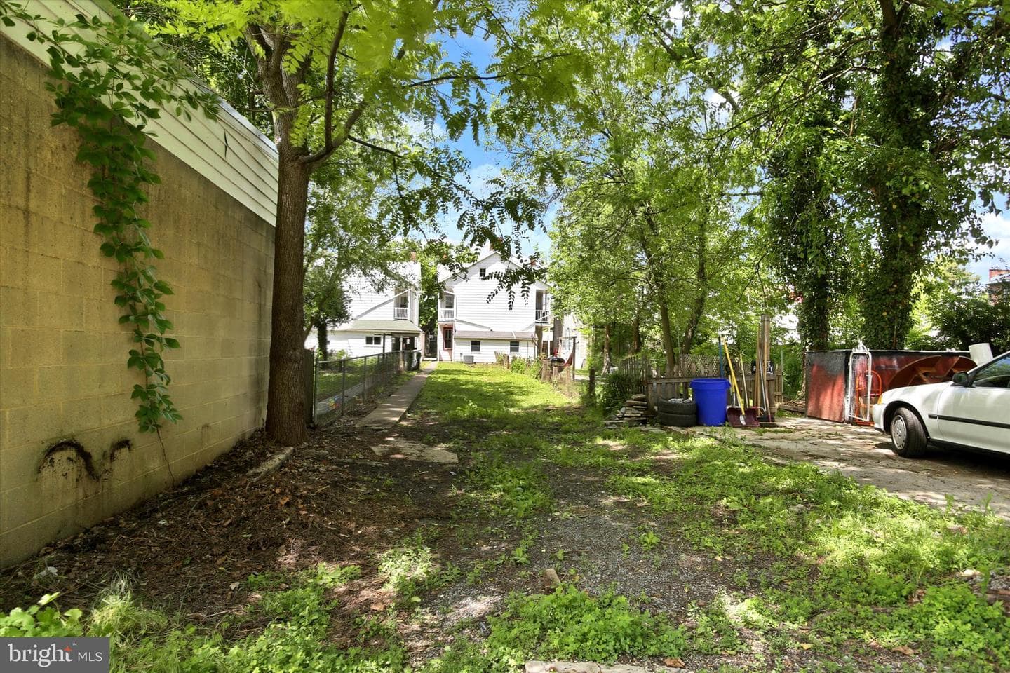 256 E Louther Street photo 32