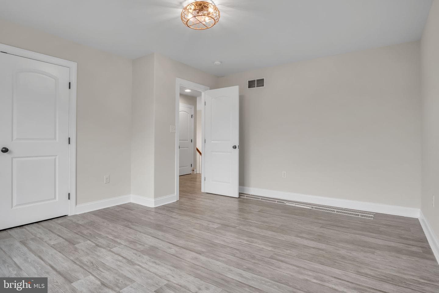 24 Crest View photo 20